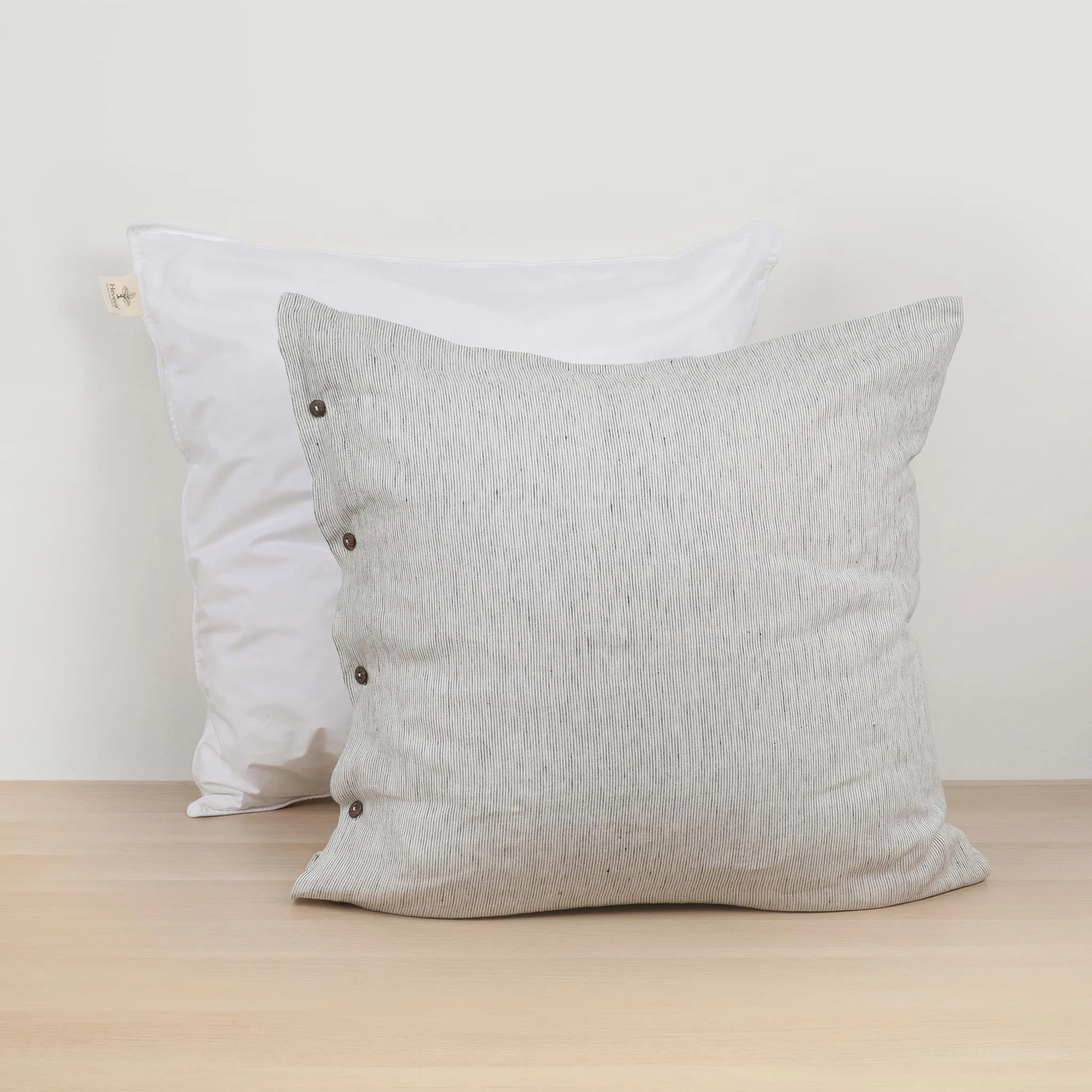 Heveya® Linen Throw Pillow Bundle