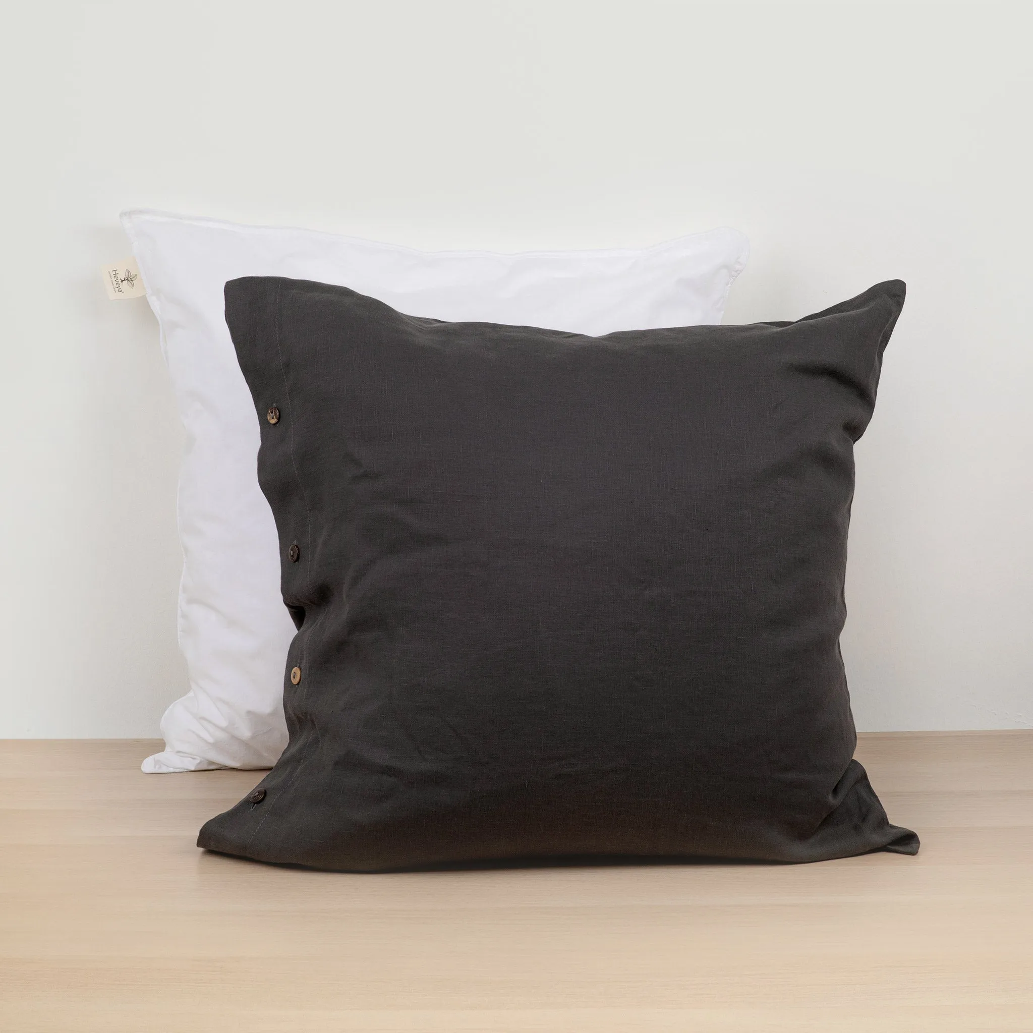 Heveya® Linen Throw Pillow Bundle
