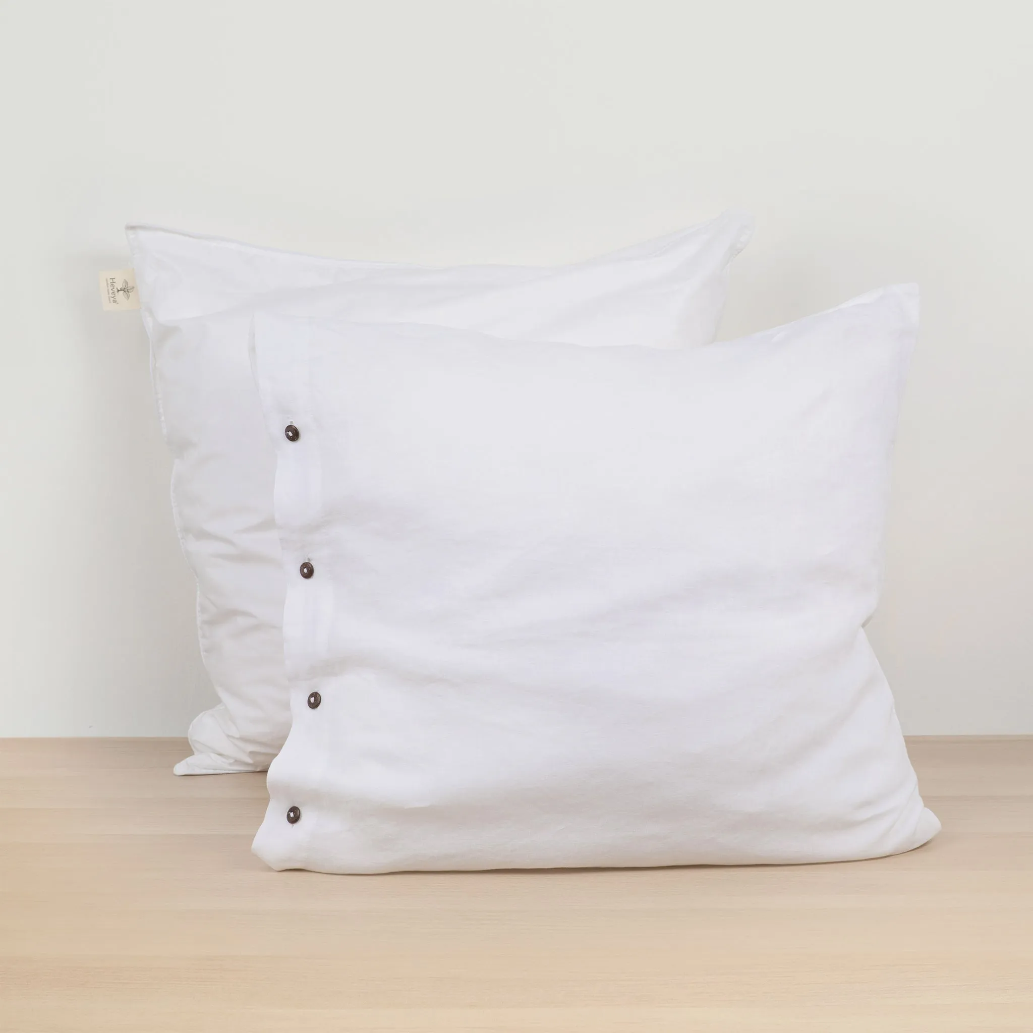 Heveya® Linen Throw Pillow Bundle