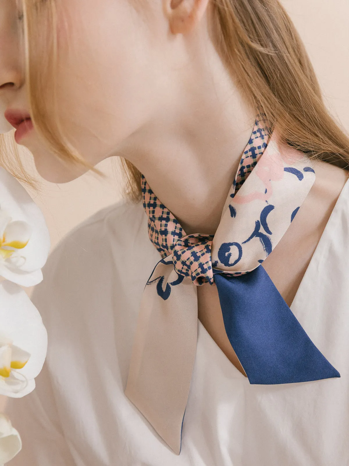 "Floral Houndstooth" Silk Skinny Scarf - Blue