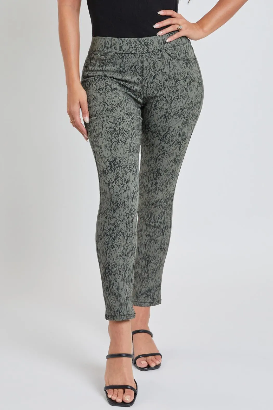 Women's Petite Mid Rise Comfort Stretch Jeggings